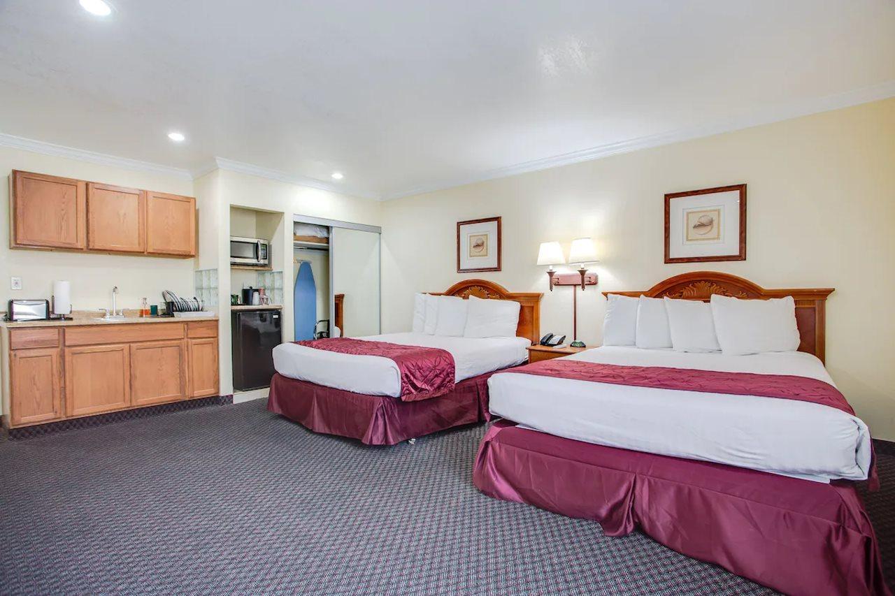Best Inn & Suites Буена Парк Екстериор снимка